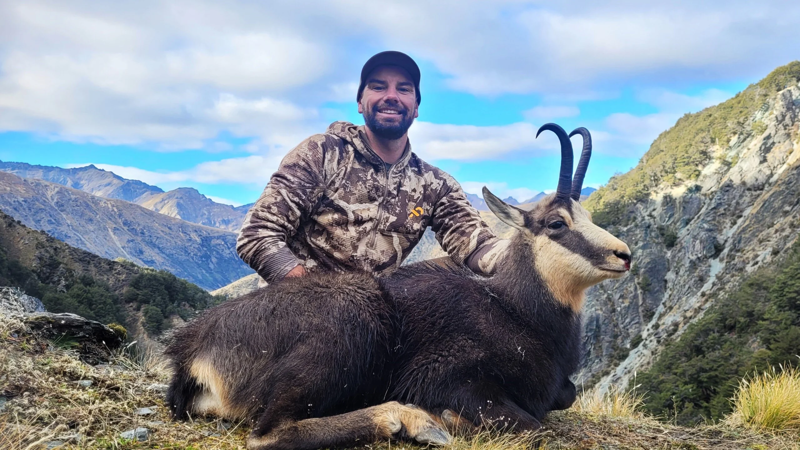 Top Of The Lake Guiding - Trophy Chamois Buck hunt